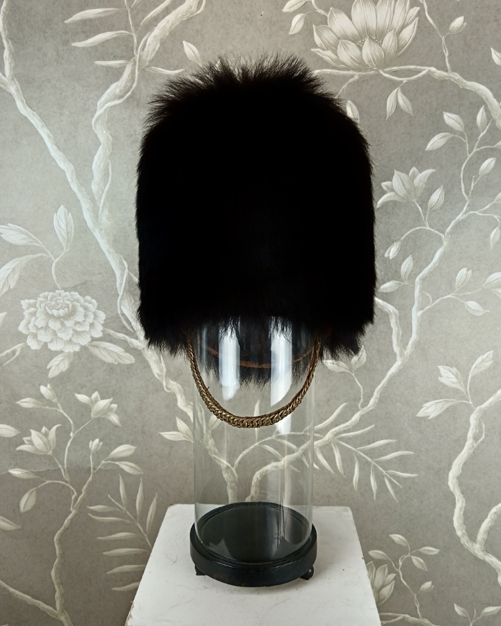 Military Coldstream or Irish Guards Bearskin Cap (6).jpg